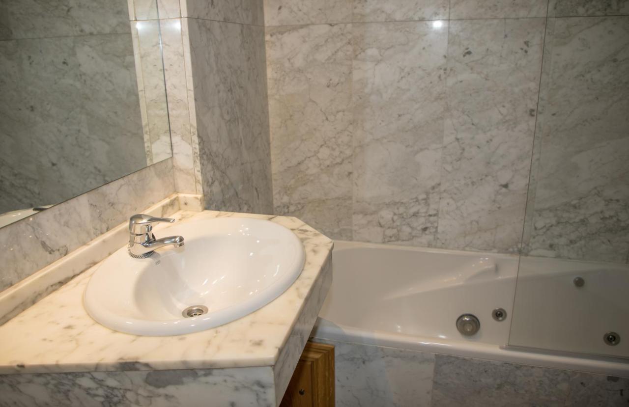 Ap Plaza La Hispanidad Apartment *