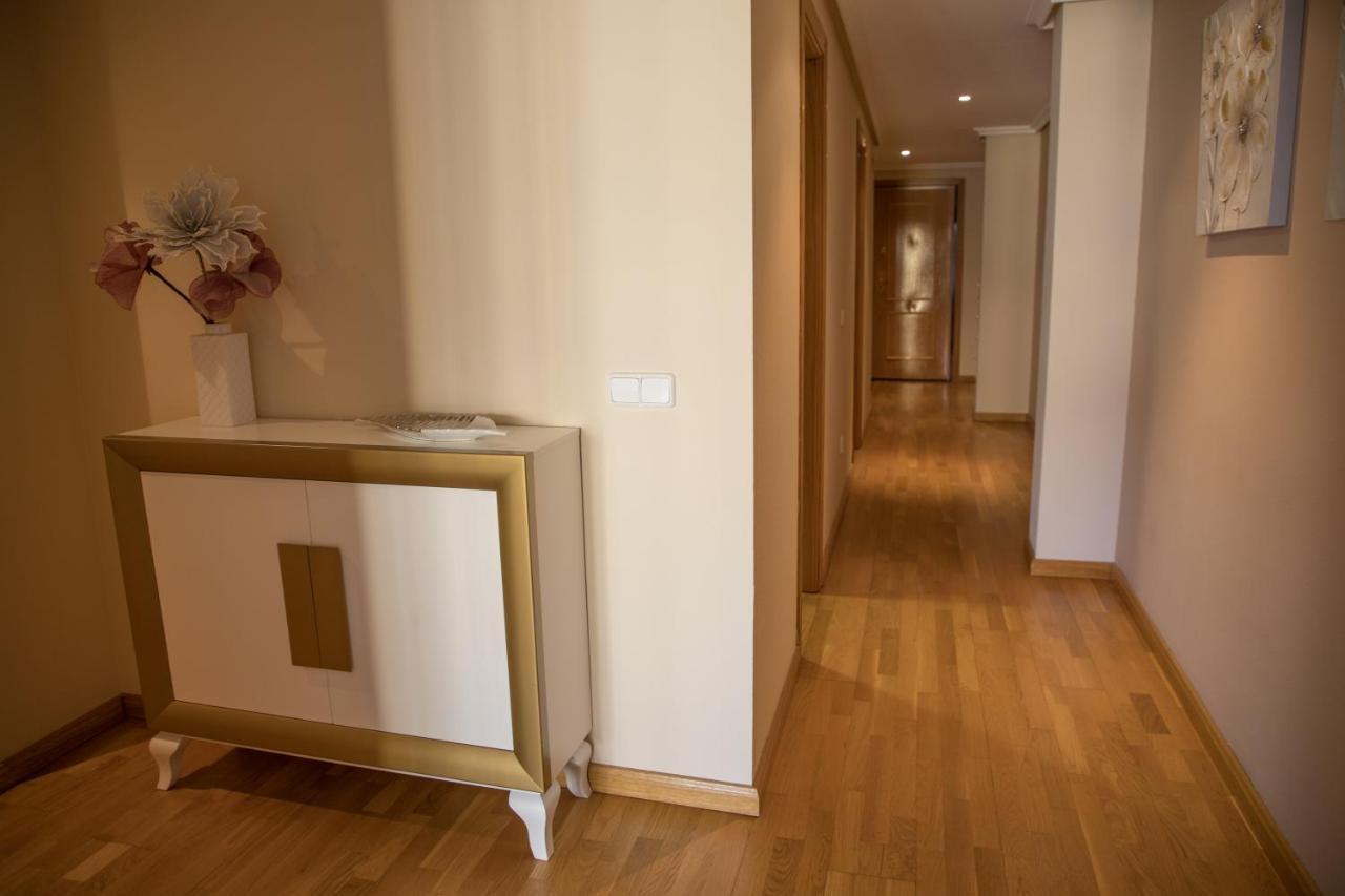 Ap Plaza La Hispanidad Apartment *